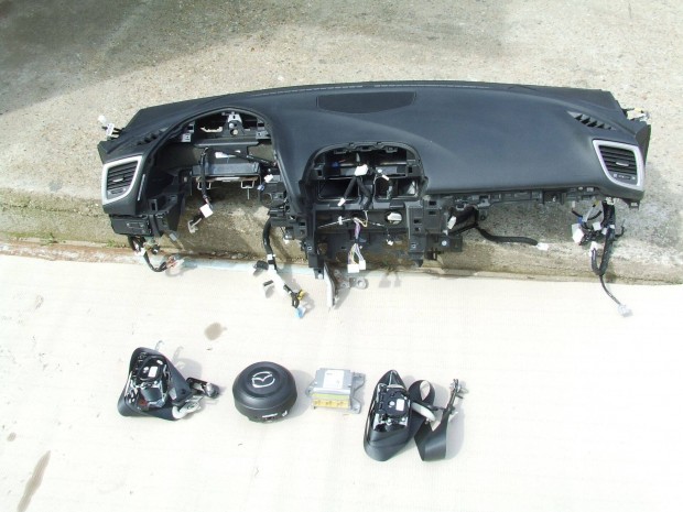 Mazda 3 bm /bn műszerfal légzsákszett légzsák szett 2013-2018 ig