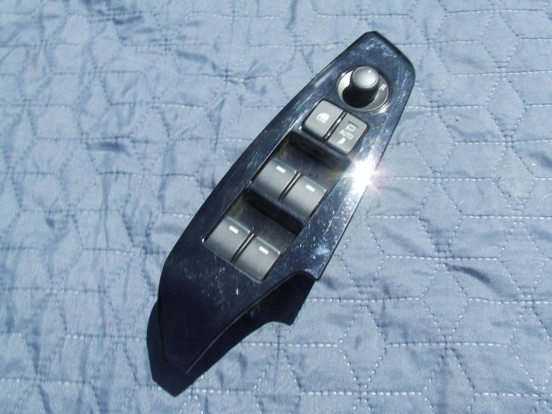 Mazda 3 bm ablakemel� kapcsol�