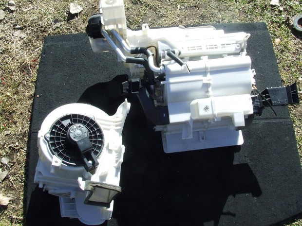 Mazda 3 bm fűtés box fűtő motor klima beltéri egyben