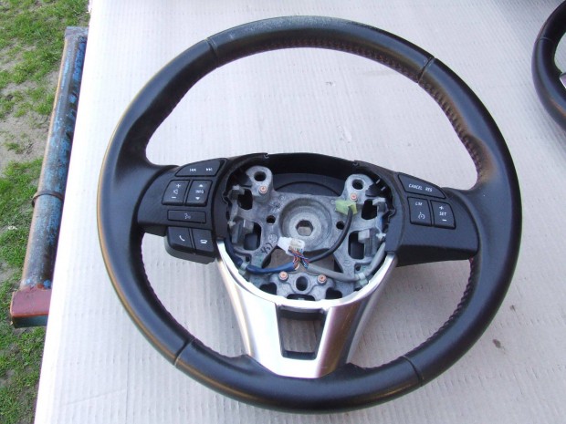 Mazda 3 bm kormny