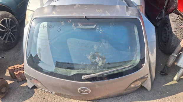 Mazda 3 csomagtérajtó