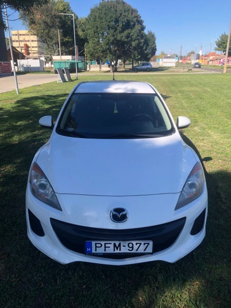 Mazda 3 elad