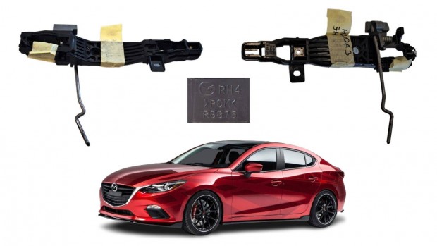 Mazda 3 jobb hátsó kilincs fészek csz RH4 Pomr8875