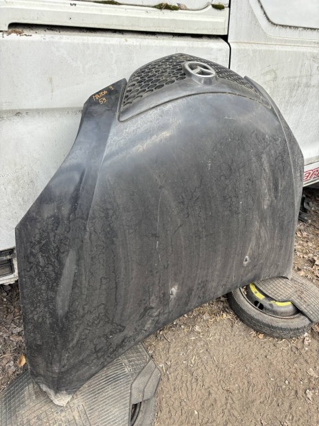 Mazda 3 motorh�ztet� g�ptet� fekete 