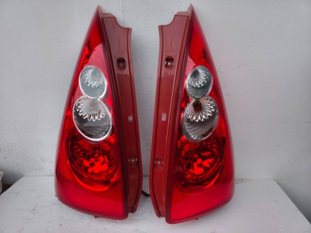 Mazda 5 gy�ri Stanley h�ts� l�mpa p�r