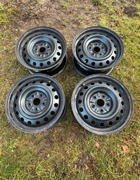 Mazda 5 lemezfelni acélfelni 5x114.3 16 col 4db