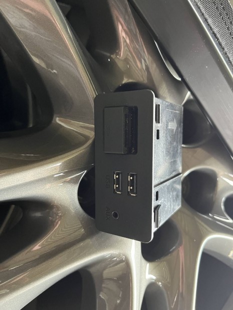 Mazda 6 2016 USB Aux panel