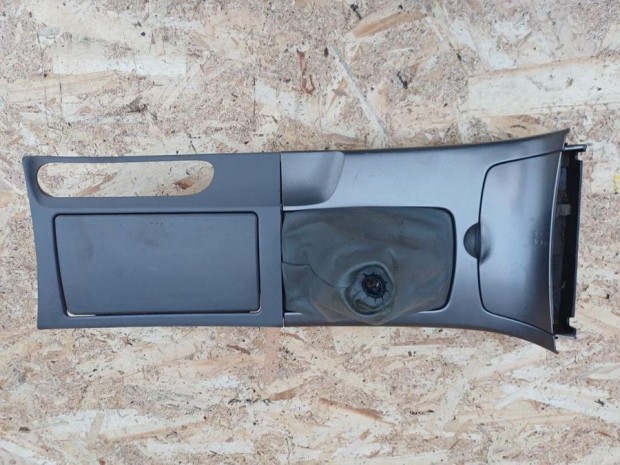 Mazda 6 GG (2002-2008) K�z�p Box V�lt�szokny�val