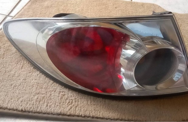 Mazda 6 (1st gen) H�ts� l�mpa bal k�ls� 22061971