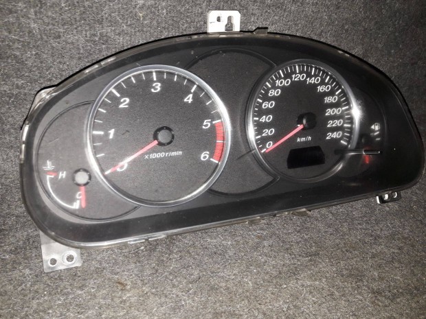 Mazda 6 gy�ri m�szerfal / kilom�ter�ra csoport egys�g