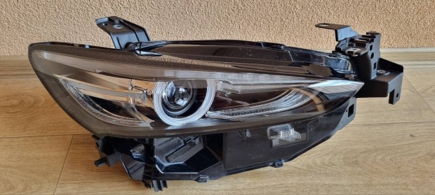 Mazda 6 jobb első LED fényszóró GRF5-51030