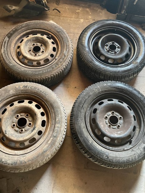 Mazda 6 lemezfelni t�ligumikkal