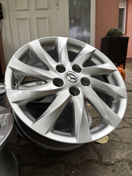 Mazda 7x17 et60 5x114,3 gyari alufelni