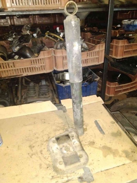 Mazda B2200 Hts Lengscsillapt + Tart