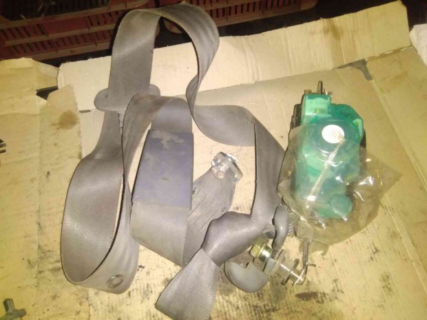 Mazda B2500 Jobb Els Biztonsgi v