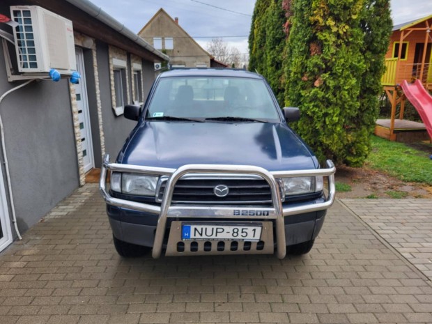 Mazda B 2500 2.5 DK 4x4 TD friss mszaki