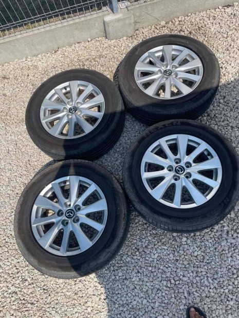 Mazda CX-5 17 col ET50 gyri alufelni 5x114,3 nyri gumival