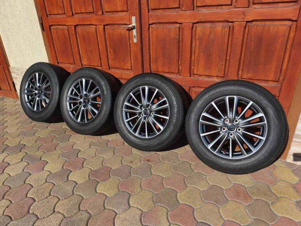 Mazda CX-5 5x114.3 R17 alufelni garnit�ra ny�ri gumival