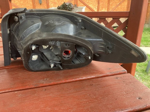 Mazda CX-7 h�ts� l�mpa