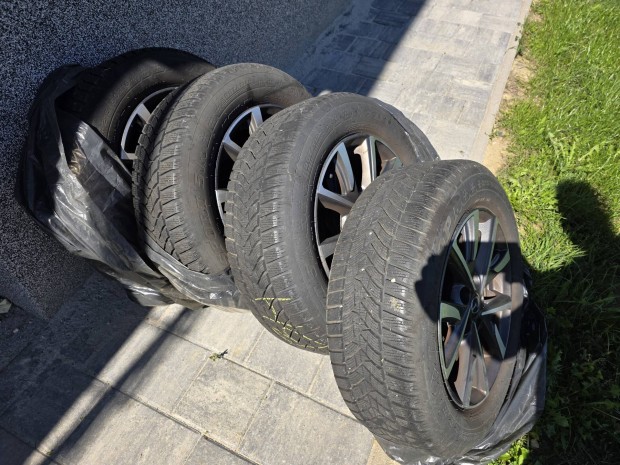 Mazda Cx-3 (gyri) 16"alufelni Dunlop tligumival