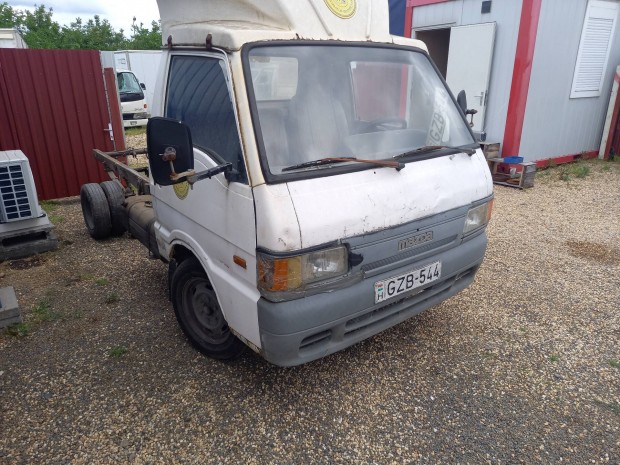 Mazda E2200 alkatrszeim eladk. 