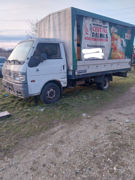 Mazda E2200 alkatrészek eladó