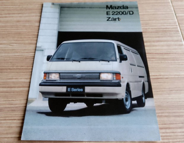 Mazda E2200 furgon magyar prospektus, katalgus.