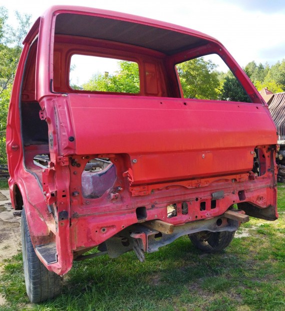 Mazda E 2200 platós kisteherautó fülke