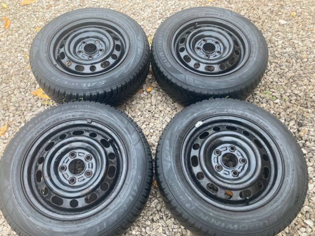 Mazda Kia téli 5x114,3 kerekek 195/65 R15 gumikkal