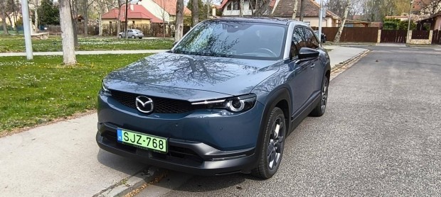 Mazda MX-30 35,5kWh e-Skyactiv Launch Edition M...