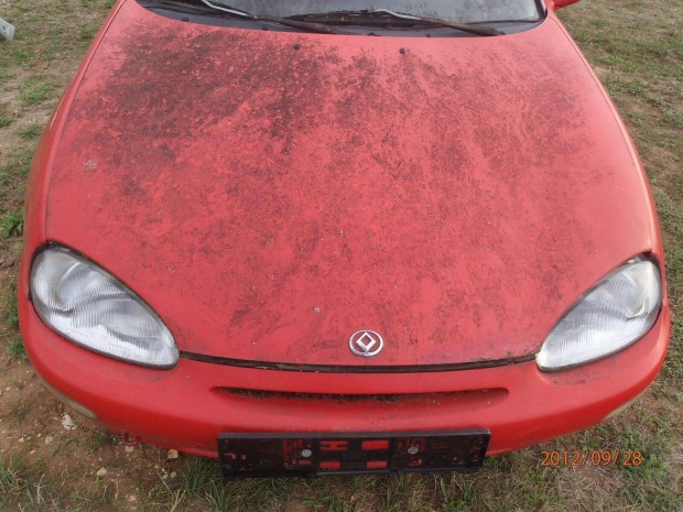 Mazda MX 3 1,8 V6,1992-esről ,gyári fényezésű motorháztető