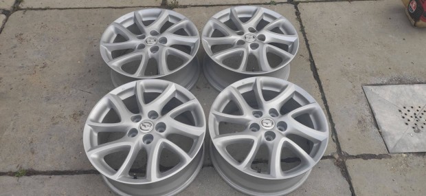 Mazda R17 alufelni + kupakok