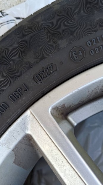 Mazda alufelni 225/55r17 ny�rigumival 