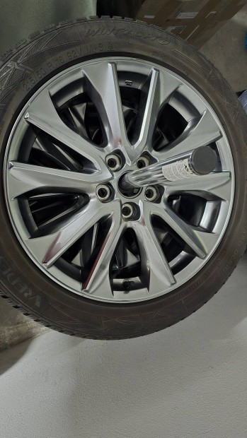 Mazda alufelni+téli gumi 5×114.3 18"