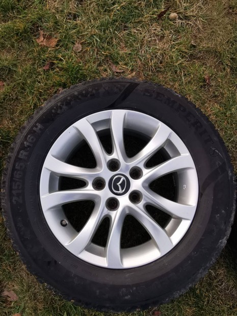 Mazda alufelni t�ligumival