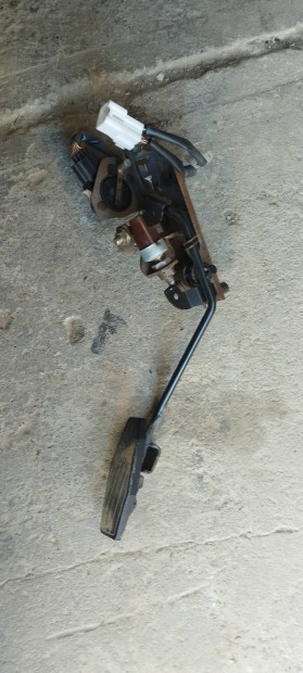 Mazda elektromos gázpedál