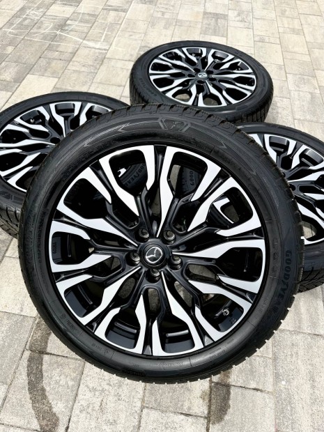 Mazda gyri alufelni 20