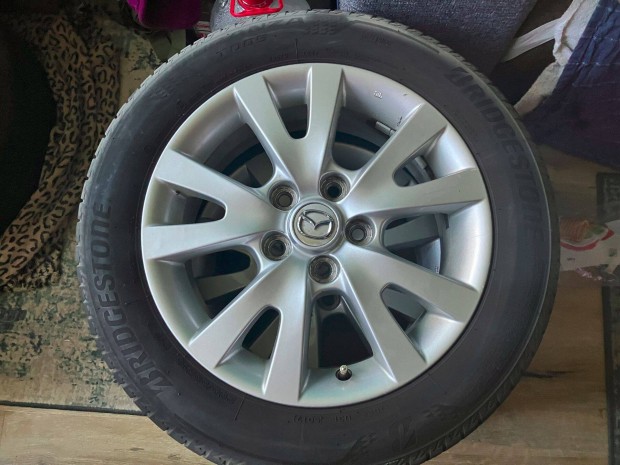 Mazda gyri alufelnik Bridgestone nyri gumikkal