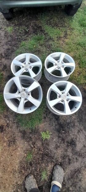 Mazda kia hyundai toyota Mitsubishi nissan r 16 5x114.3