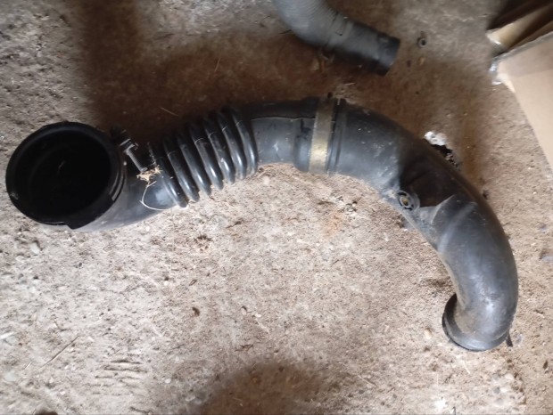 Mazda mpv 2004-es dzel turb cs s egyb csvek egyben elad 