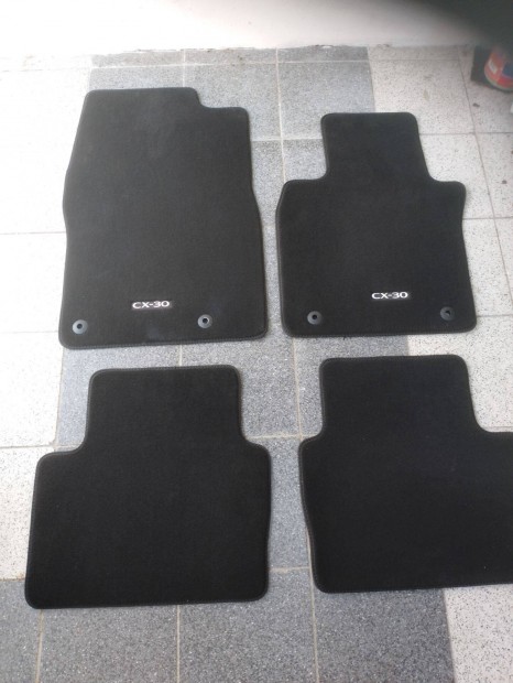 Mazda sznyeg elad, csa