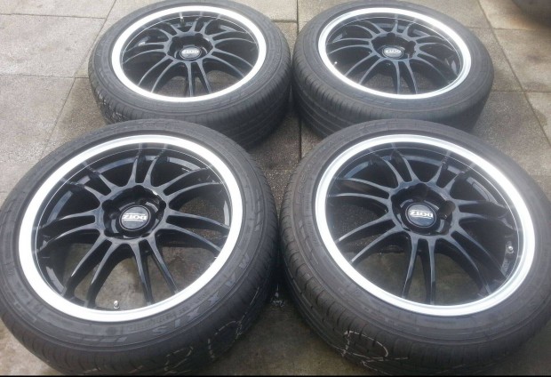 Mazda újszerű alufelni 205/50ZR17 Maxxis újszerű 7 mm nyári gumival
