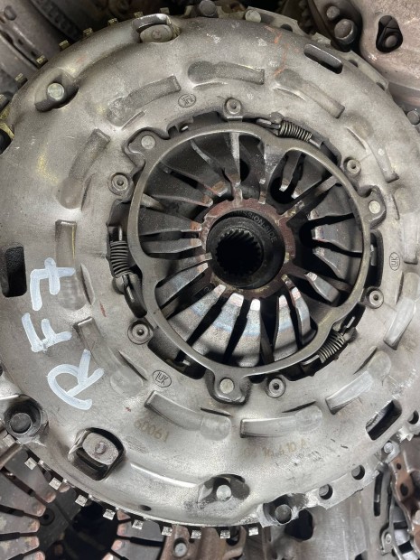 Mazsa 6 2.0diesel rf7 kuplung kettőstömegű lendkerék