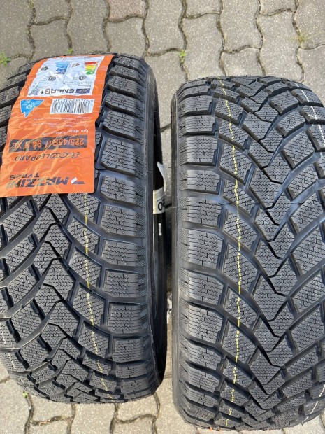 Mazzini Snow Leopard 225/45r17 2db új téli gumi eladó