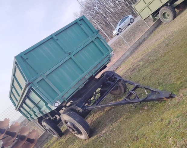 Mbp 6,5 tonn�s 2 ir�nyban billen�s p�tkocsi