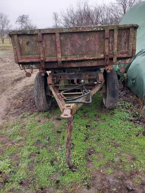 Mbp  5tonn�s p�tkocsi 