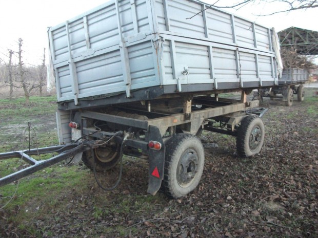 Mbp p�tkocsik elad�k