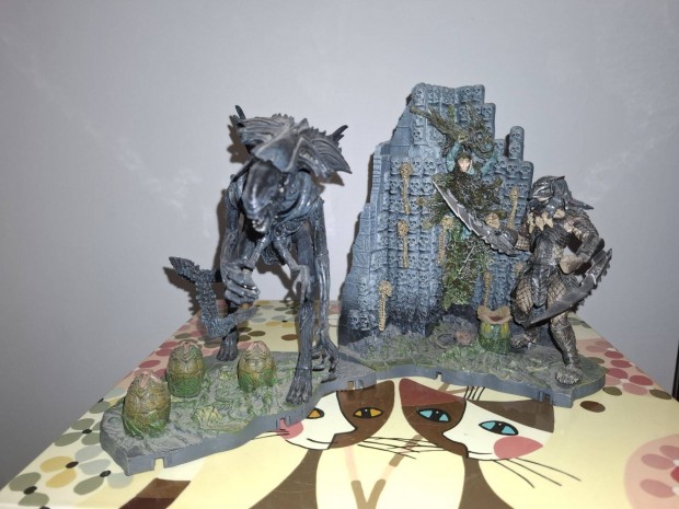 Mcfarlane Alien Queen ve Scar Predator Diorama