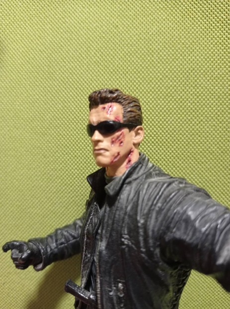 Mcfarlane Terminator figura 3 fegyverrel