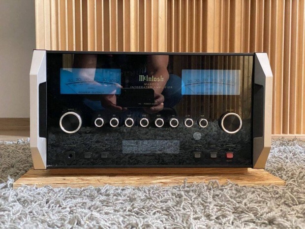 Mcintosh MA-8000